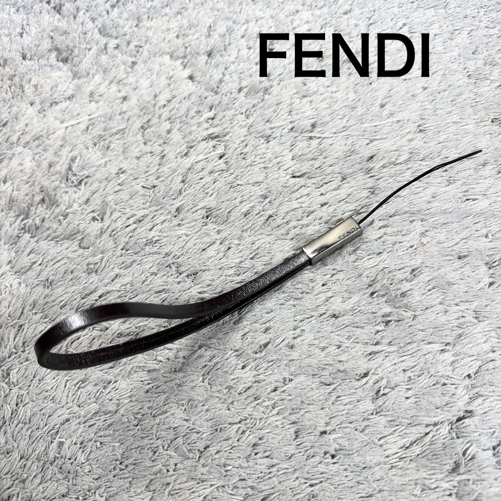 FENDI フェンディ レザー ストラップチャーム 刻印ロゴ - メルカリ