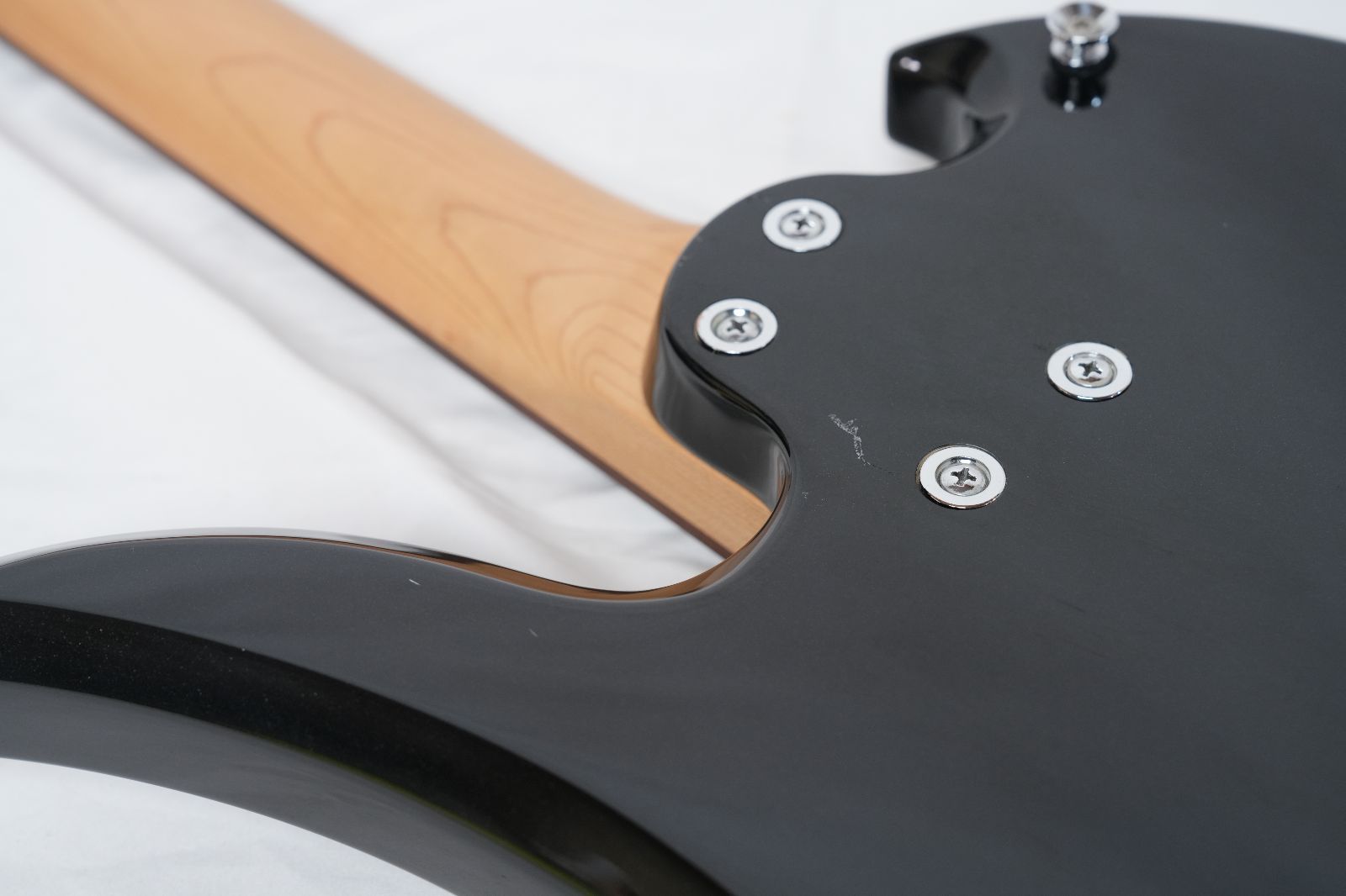 ☆B.C.Rich Mockinbird Bass Metallic Black モッキンバードベース