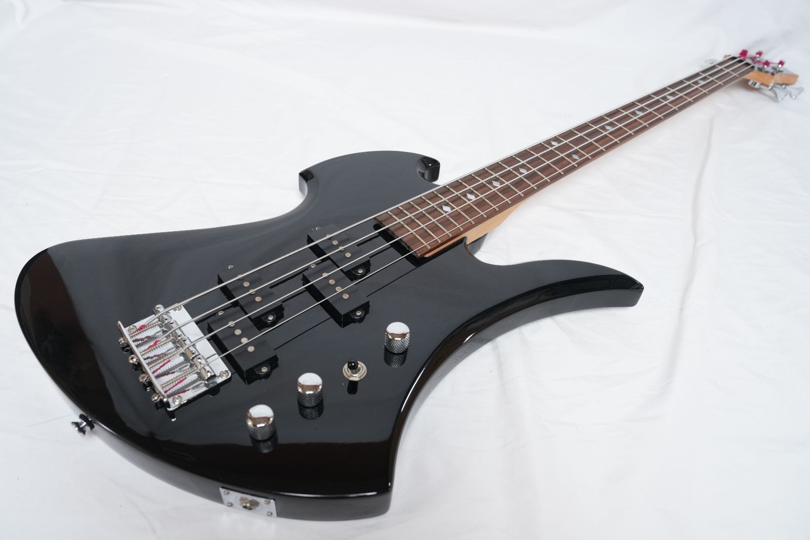 ☆B.C.Rich Mockinbird Bass Metallic Black モッキンバードベース