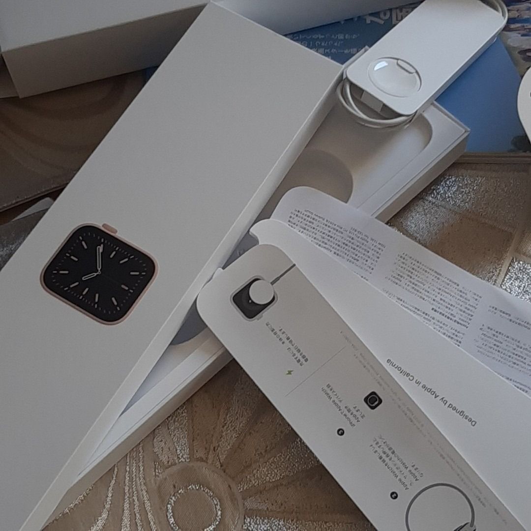 箱付 ／シリーズ6 アップルウォッチ 40mm Apple Watch KWX01 - メルカリ