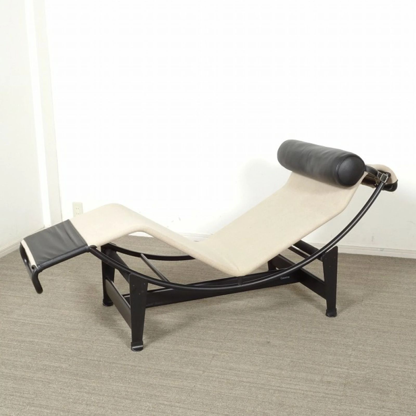 ◾︎SELUNO◾︎ 【展示良品】Cassina カッシーナ LC4 シェーズロング 