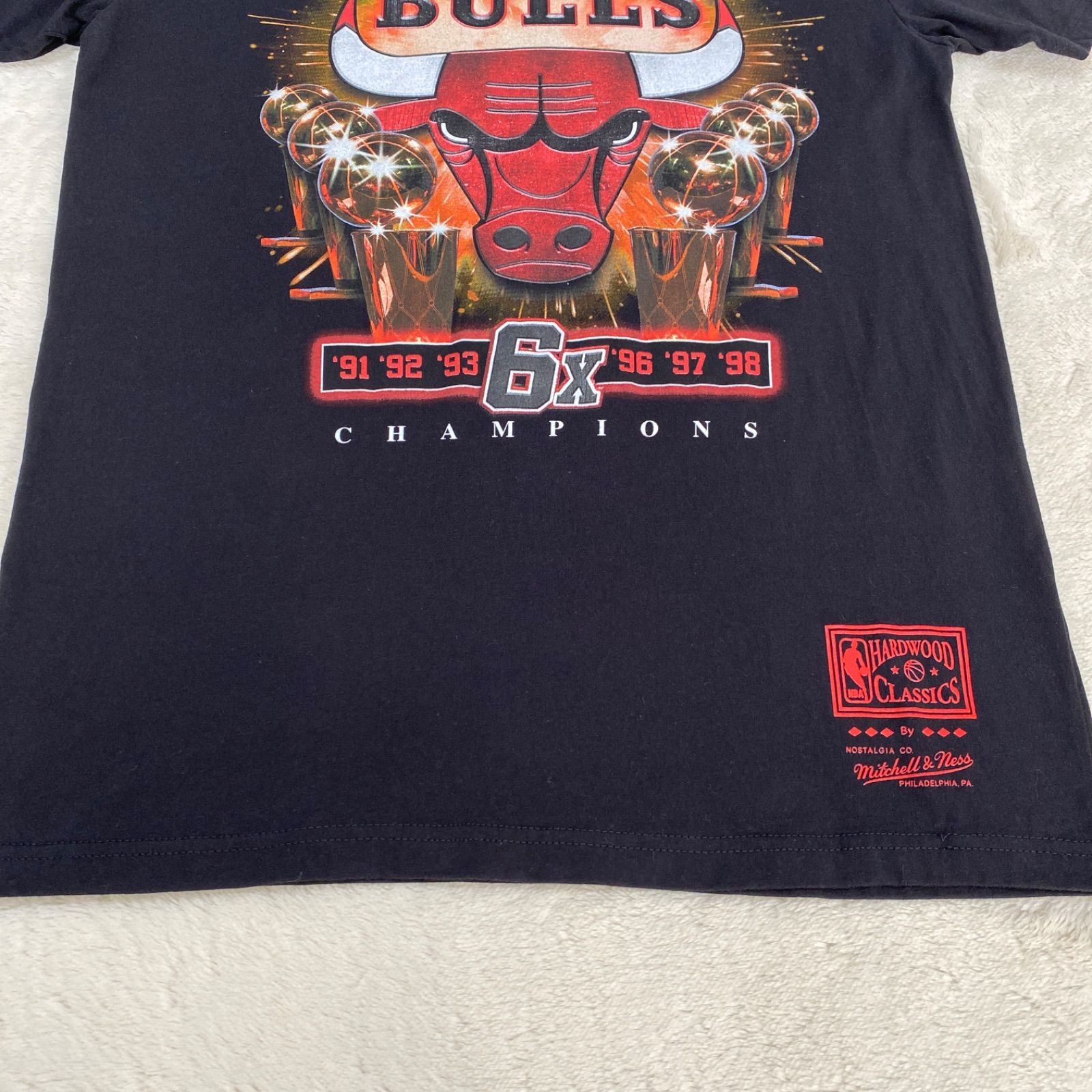 希少】Mitchell&Ness NBA シカゴブルズ 6連覇 Tシャツ Chicago Bulls 