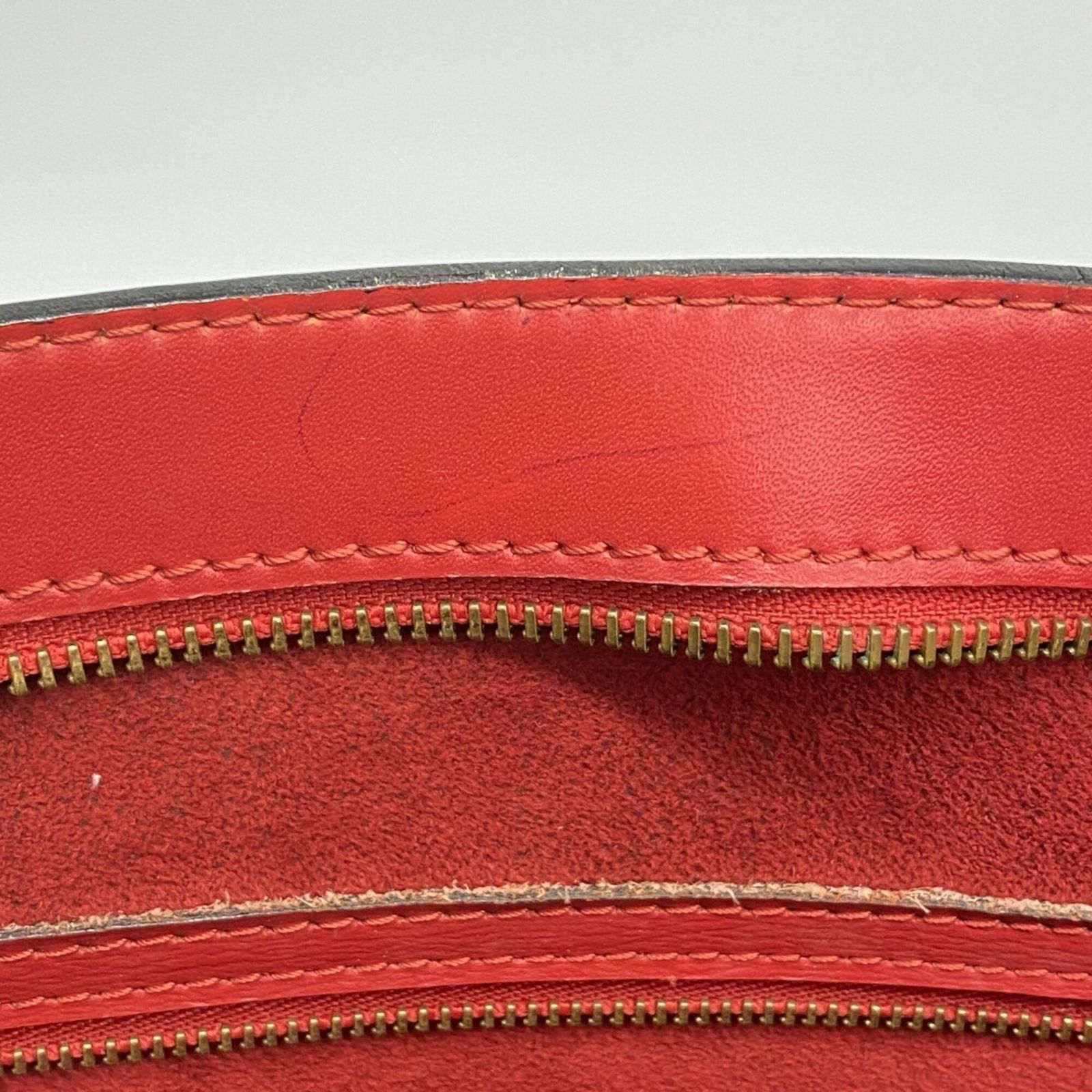 ルイ・ヴィトン(Louis Vuitton) ルイ・ヴィトン ショルダーバッグ エピ