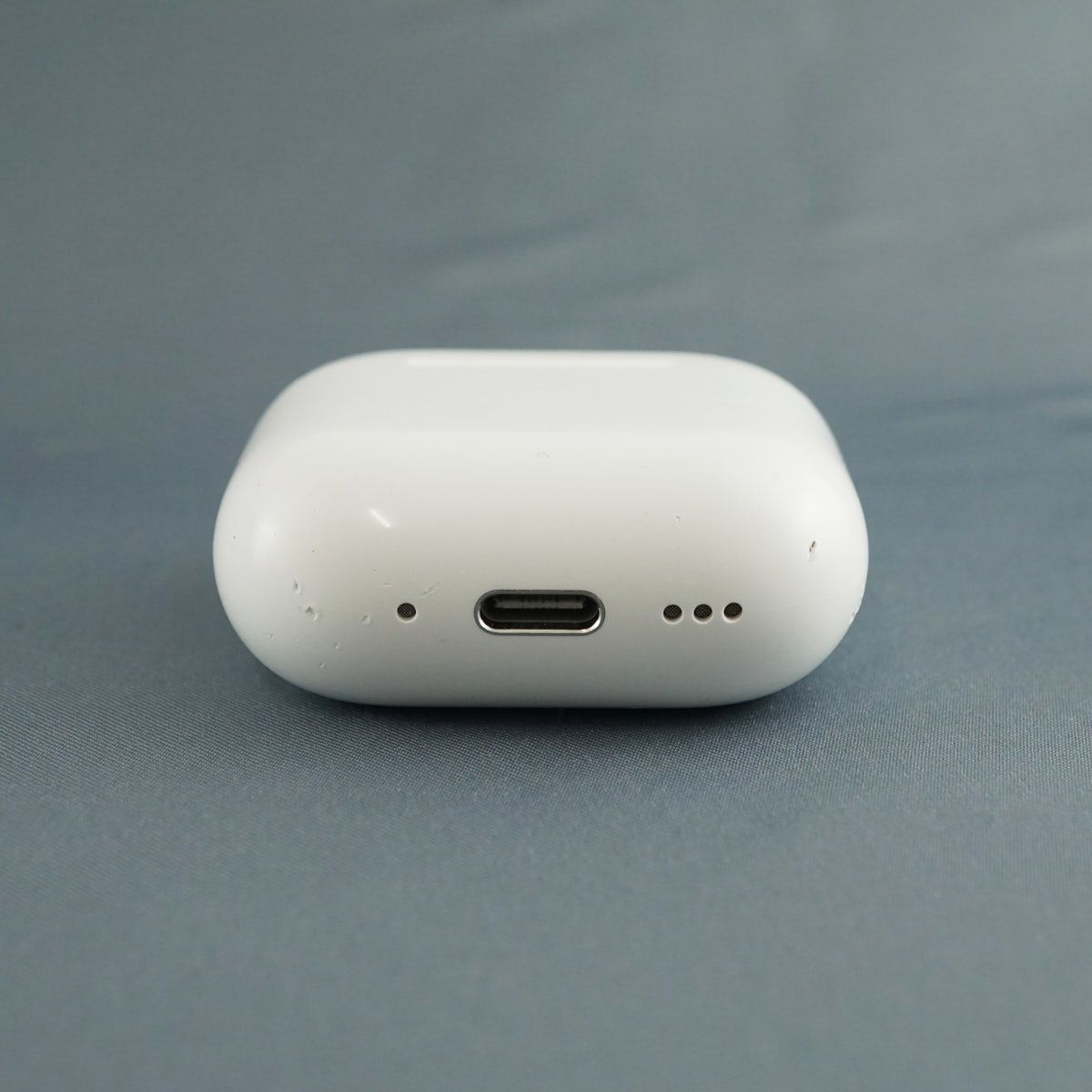 Apple AirPods 4 充電ケースのみ USED品 ノイズキャンセリング搭載 第