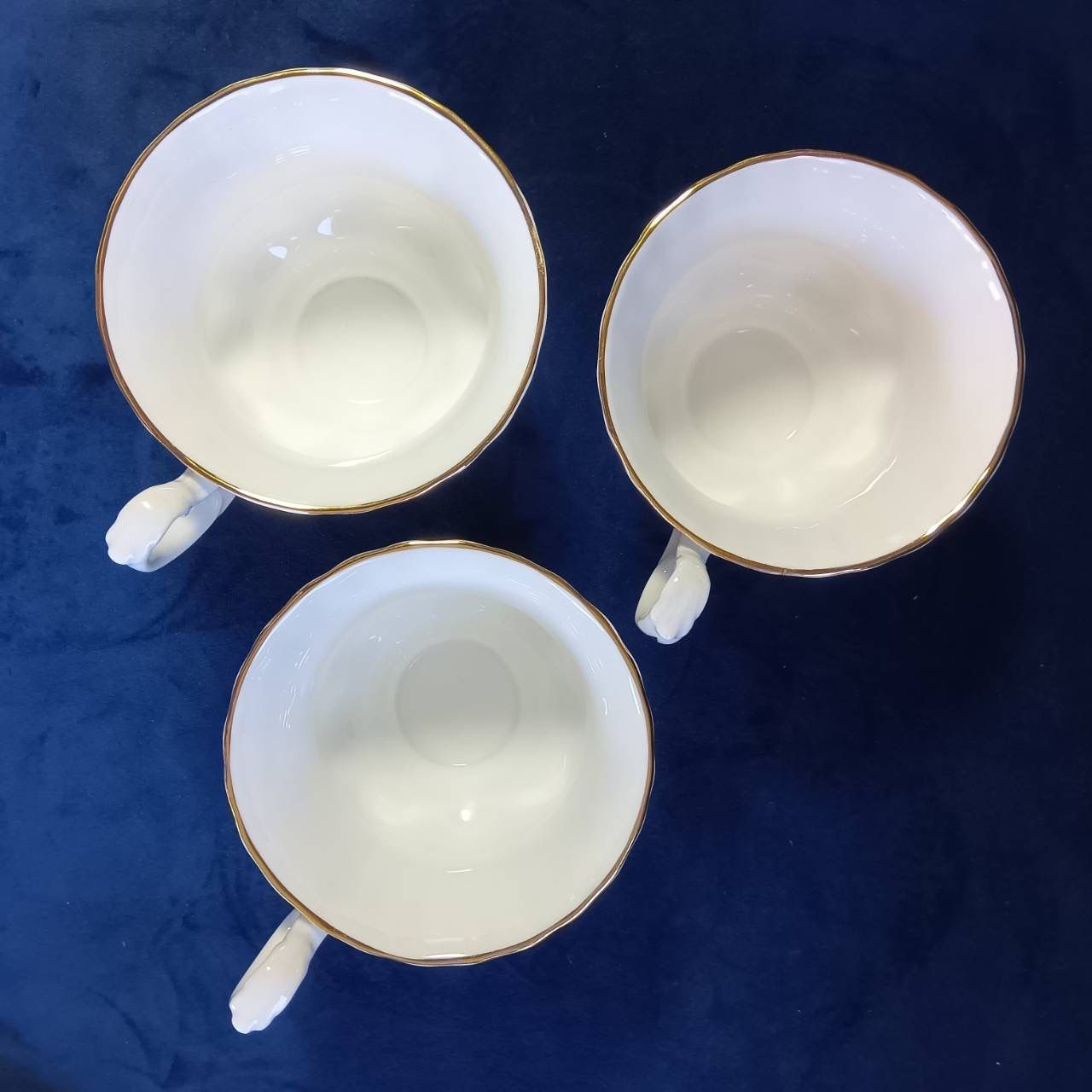 ロイヤルアルバート Royal Albert 果物デザイン 3客 カップ＆ソーサー