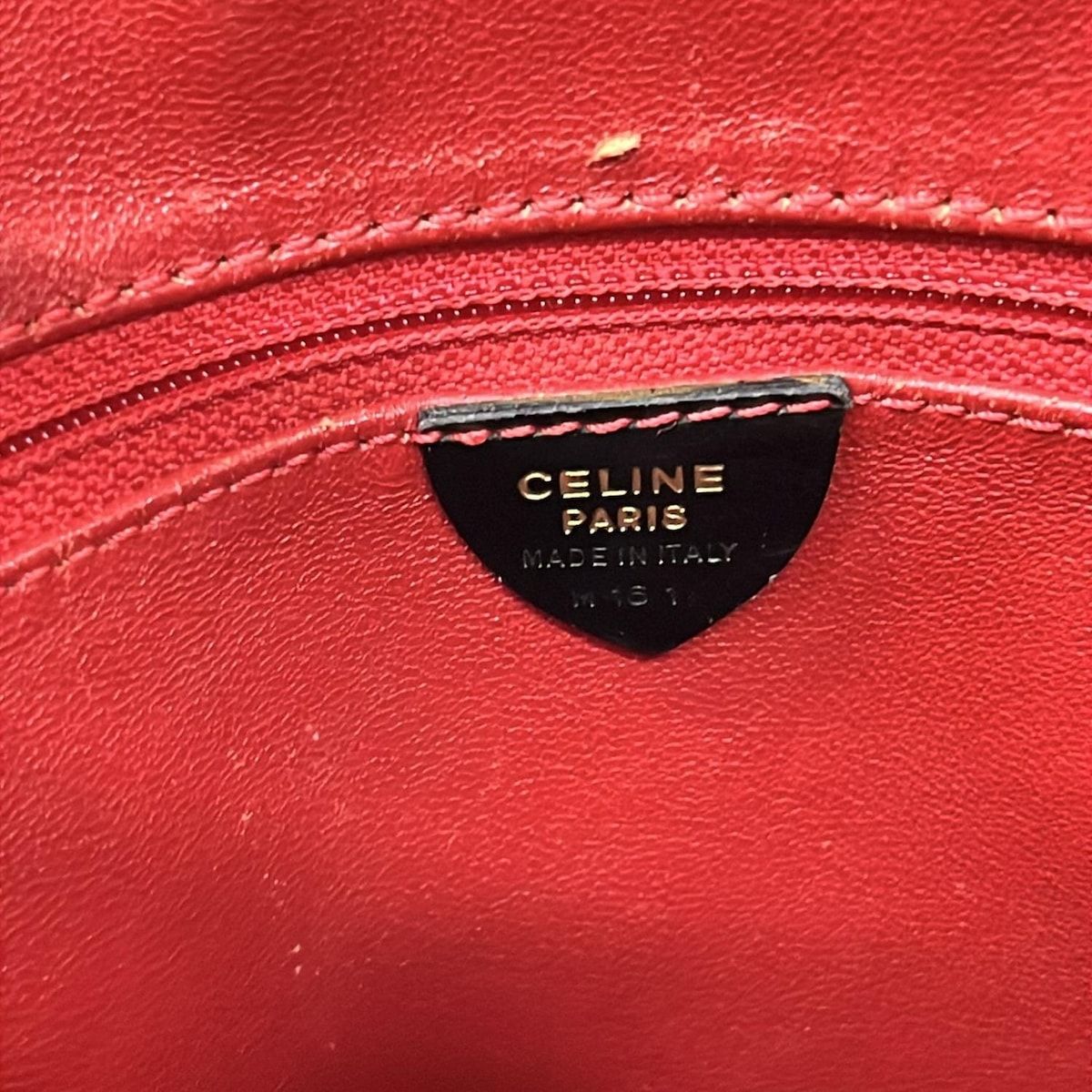 CELINE(セリーヌ) ショルダーバッグ - 黒×ゴールド チェーンショルダー 