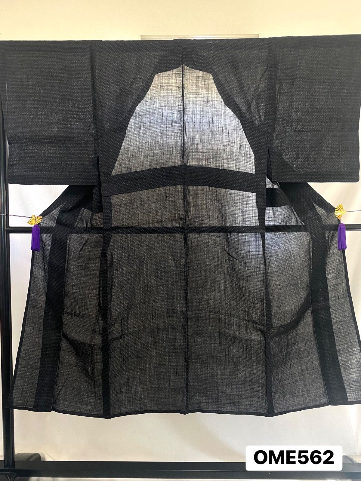 【着物】夏用着物 男性用 紳士用 能登上布 単衣 本麻 黒 蚊絣 着物 和装 OME562