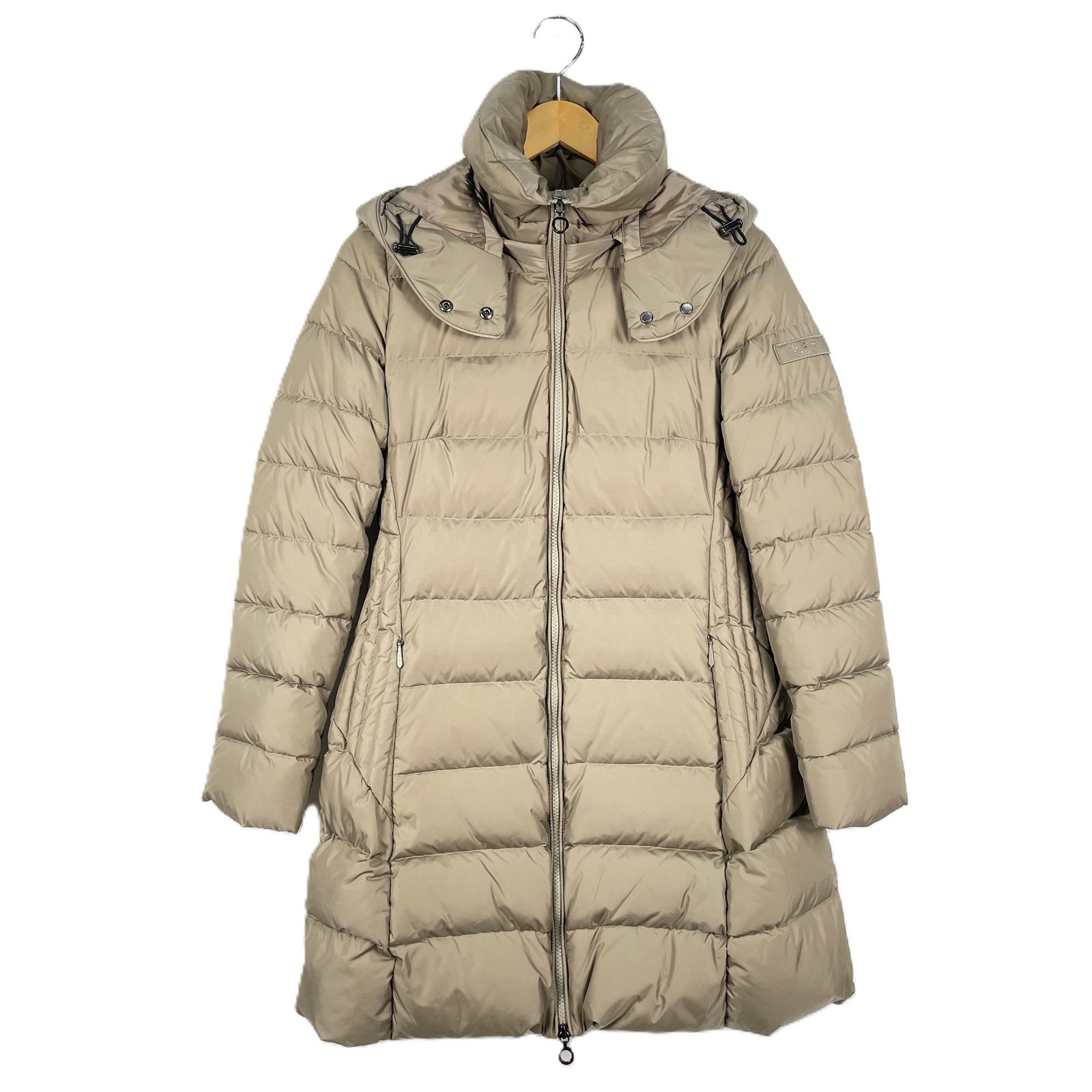 タグ・カード付　TATRAS　タトラス　20AW　LTAT20A4694-D　POLITEAMA　ポリテアマ　ダウンコート　サイズ02　フード着脱可　ベージュ