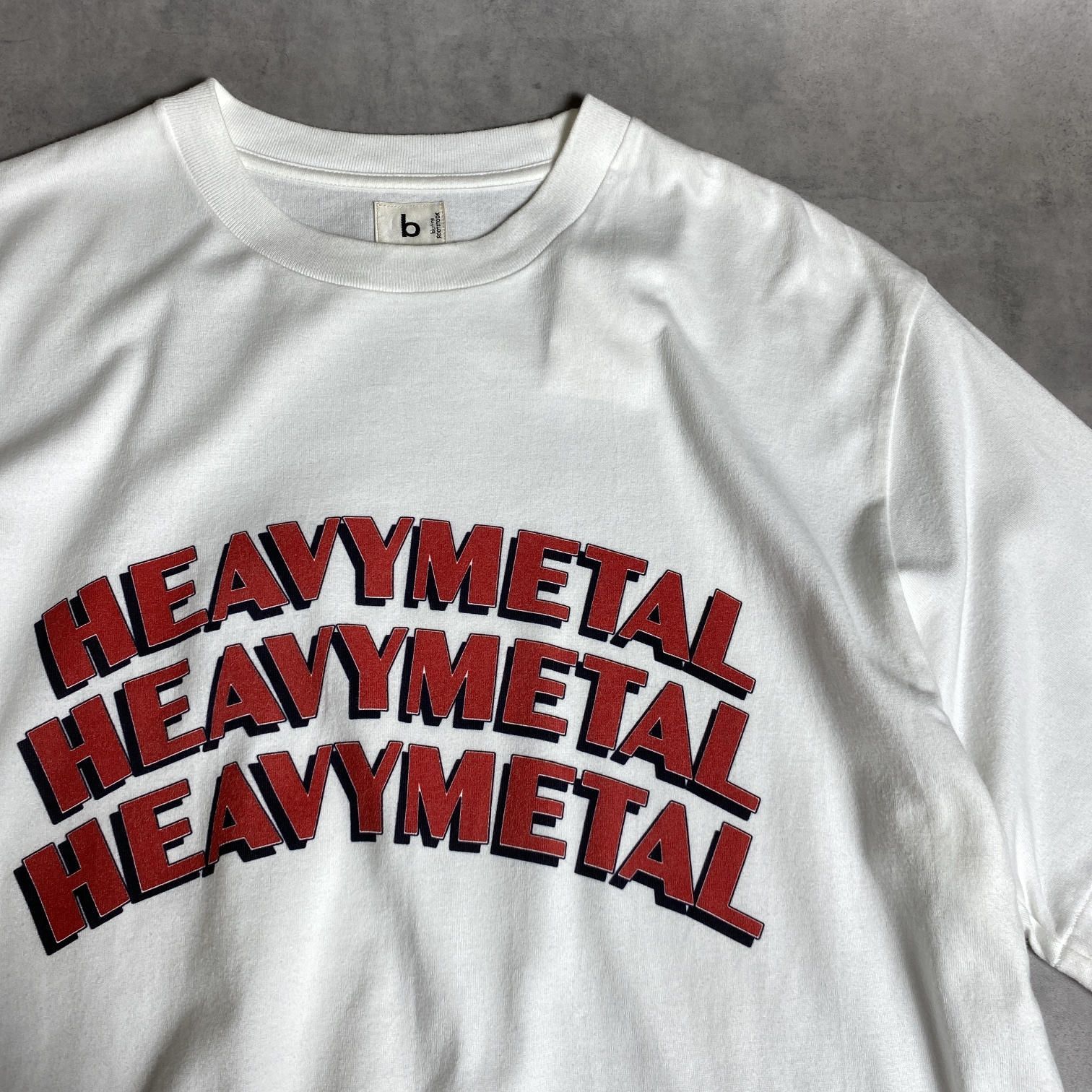 GQ5627◇blurhms：HEAVY METAL PRINT Tシャツ◇3◇ホワイト系 