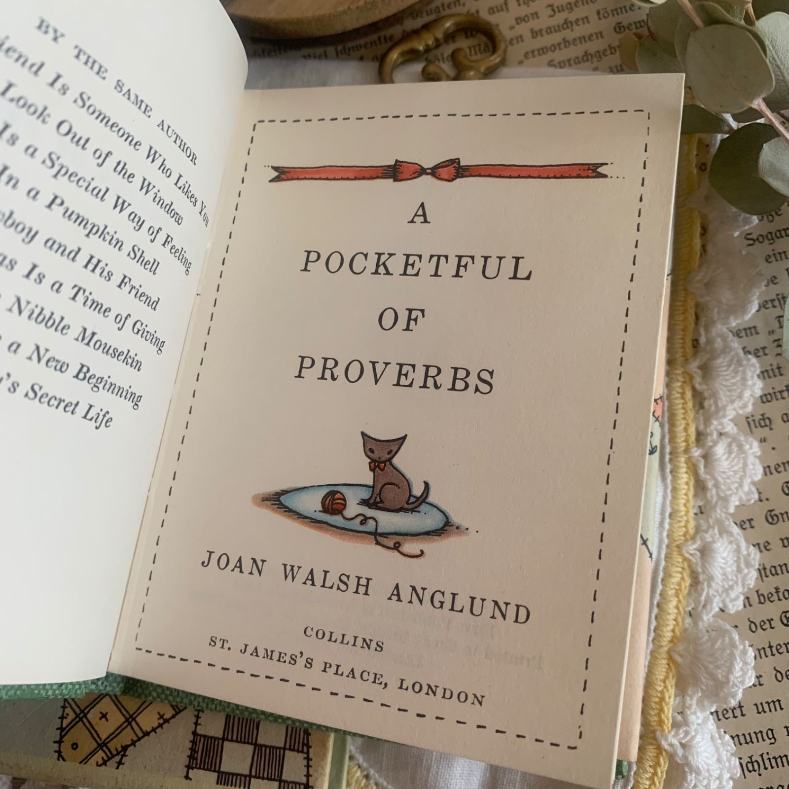 ヴィンテージ絵本 A Pocketful of Proverbs（ジョーン・ウォルシュ