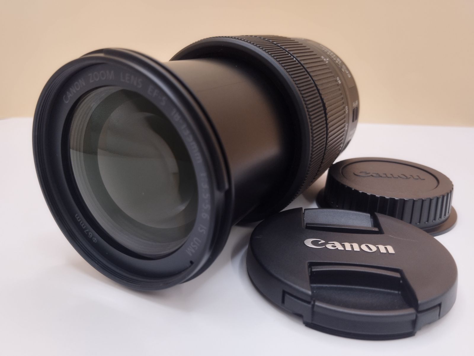 Canon EF-S 18-135mm f/3.5-5.6 IS USM ズームレンズ 20260517