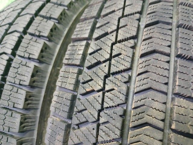 BRIDGESTONE スタッドレス ブリヂストン ブリザックVRX2 155/65R14 4本 3本6ミリ 1本7ミリ BRIDGESTONE スタッドレス ブリヂストン ブリザックVRX2 155/65R14 4本 3本6ミリ 1本7ミリ