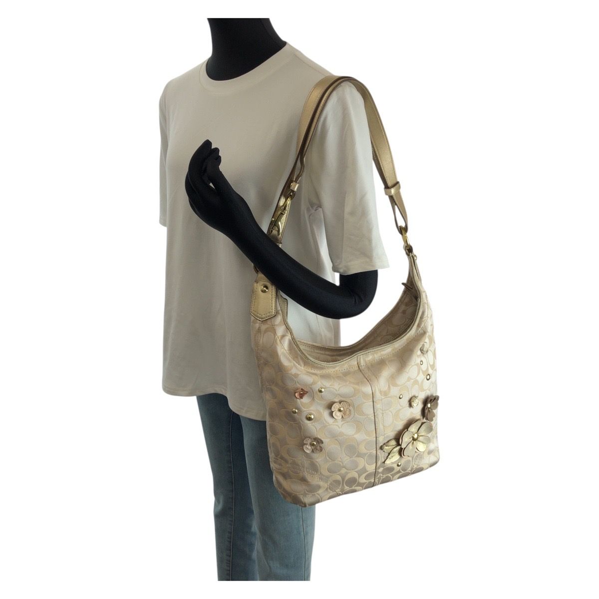 COACH コーチ シグネチャー フラワーアップリケ ベージュ ゴールド金具 