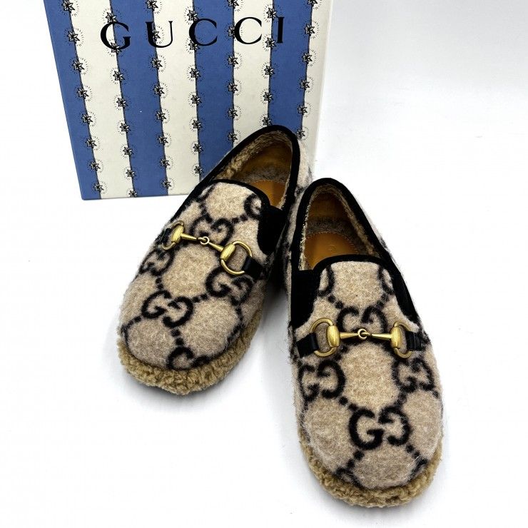 GUCCI（グッチ）GGウール ホースビット キッズ ムートンローファー スリッポン ボア ベージュ系 ゴールド金具 保存袋付き 【中古】