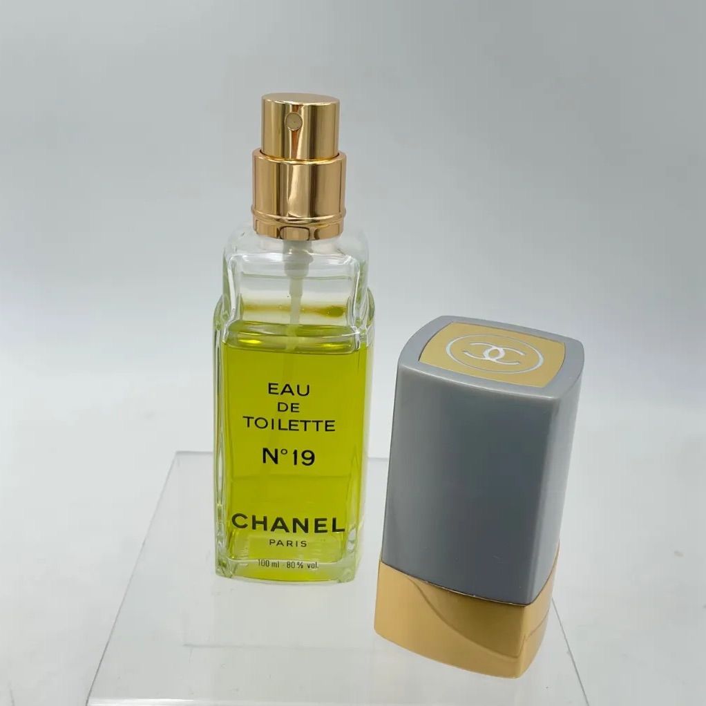 261852902 シャネル N°19 オードゥ トワレット EAU DE TOILETTE 100ml