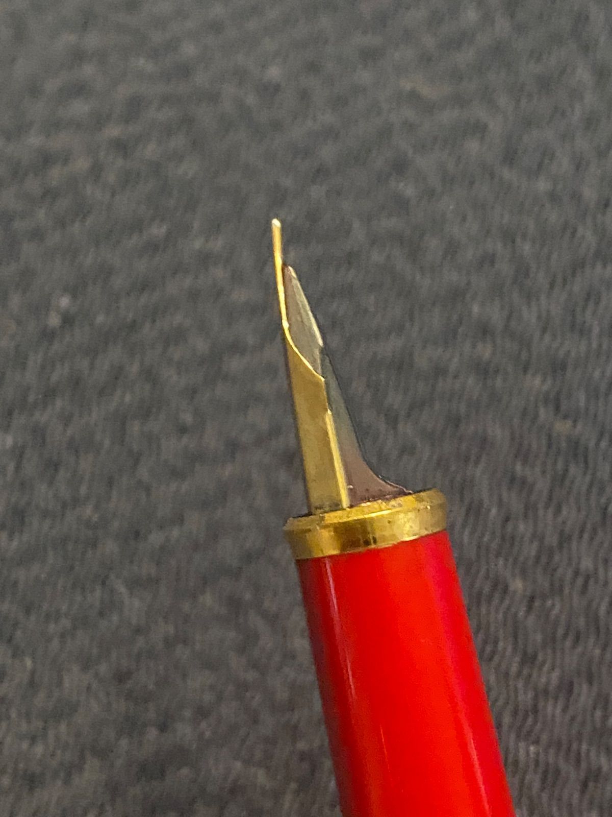 万年筆】PILOT パイロット 万年筆 中字M 14K585刻印あり レッド