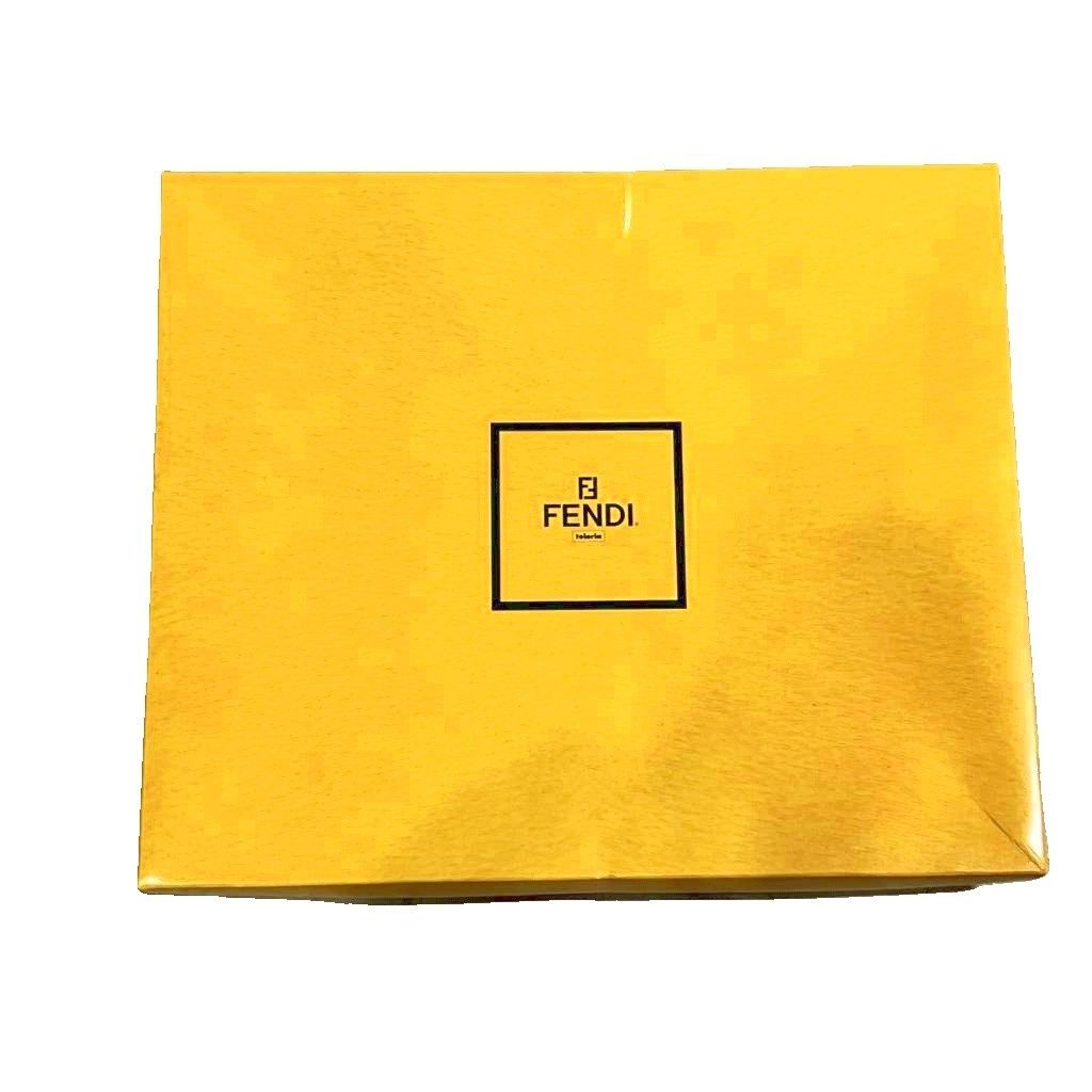 フェンディ FENDI タグ付き バスタオル ズッカ柄 箱 青 ブルー □GY99