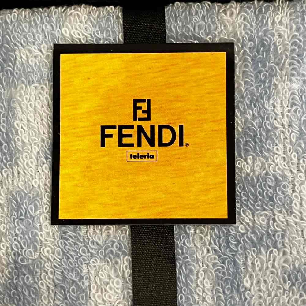 FENDIバスタオル フェンディ FENDI タグ付き バスタオル ズッカ柄 箱 青 ブルー □GY99