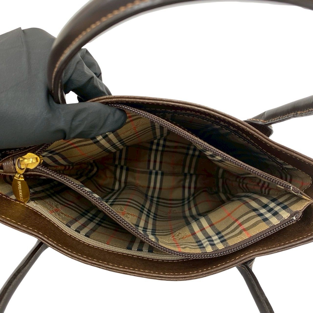極 美品 BURBERRY バーバリー ノバチェック 柄 ロゴ 金具 レザー 本革