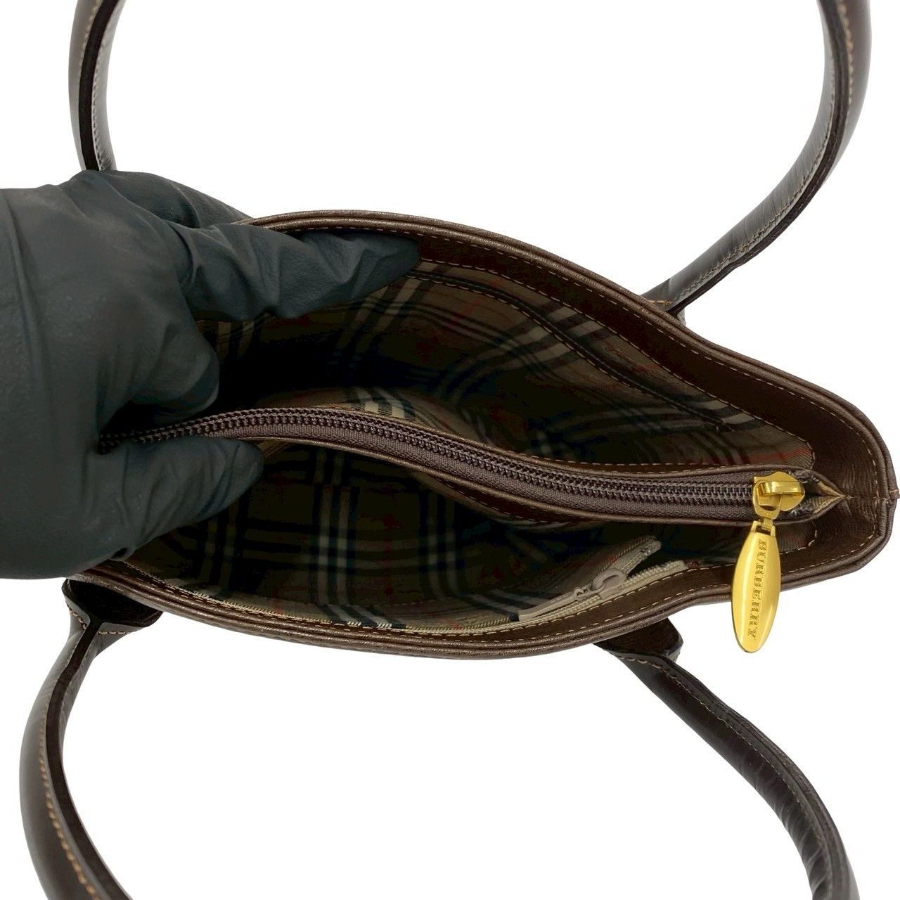 極 美品 BURBERRY バーバリー ノバチェック 柄 ロゴ 金具 レザー 本革