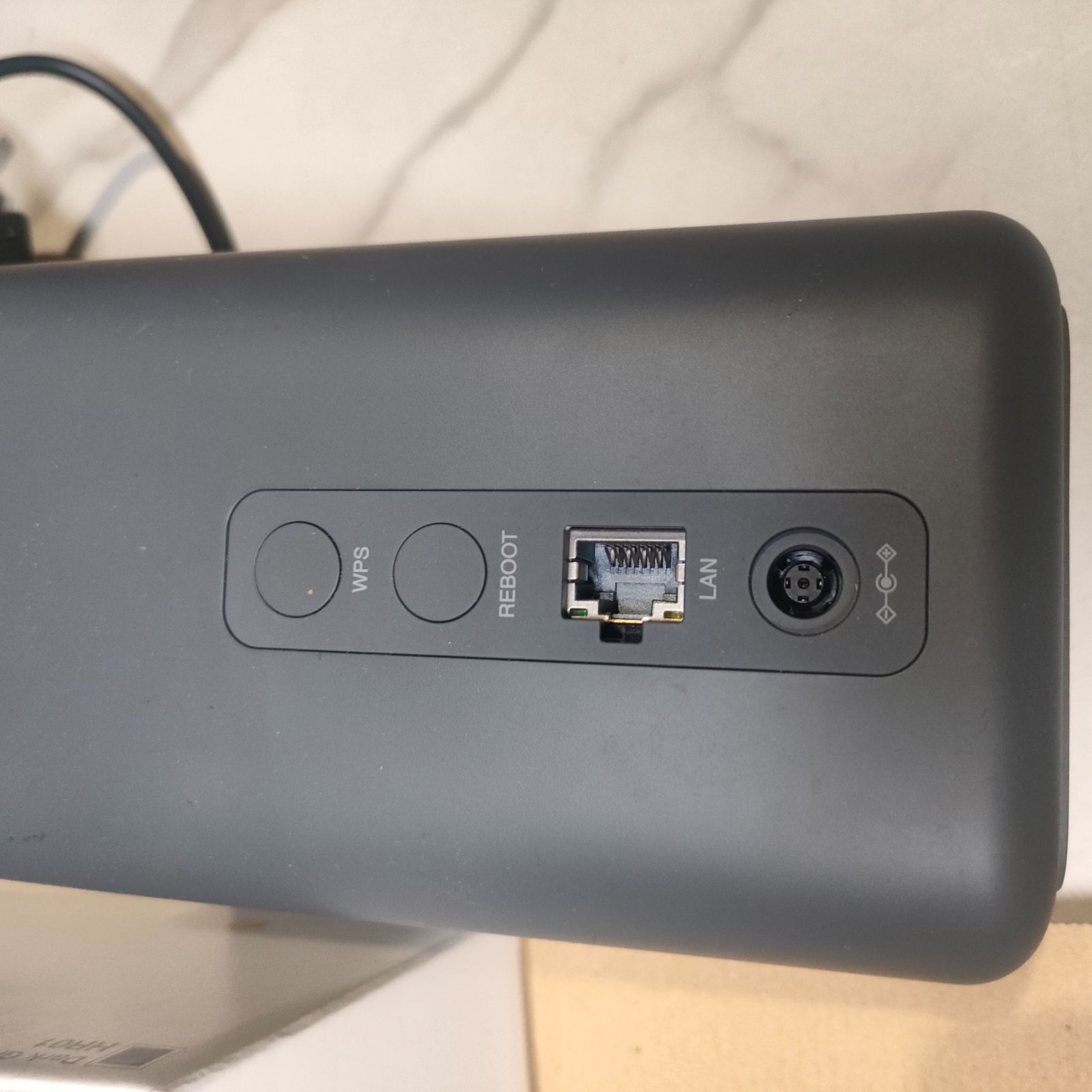 美品・箱付】docomo home5G HR01 ホームルーター - メルカリ