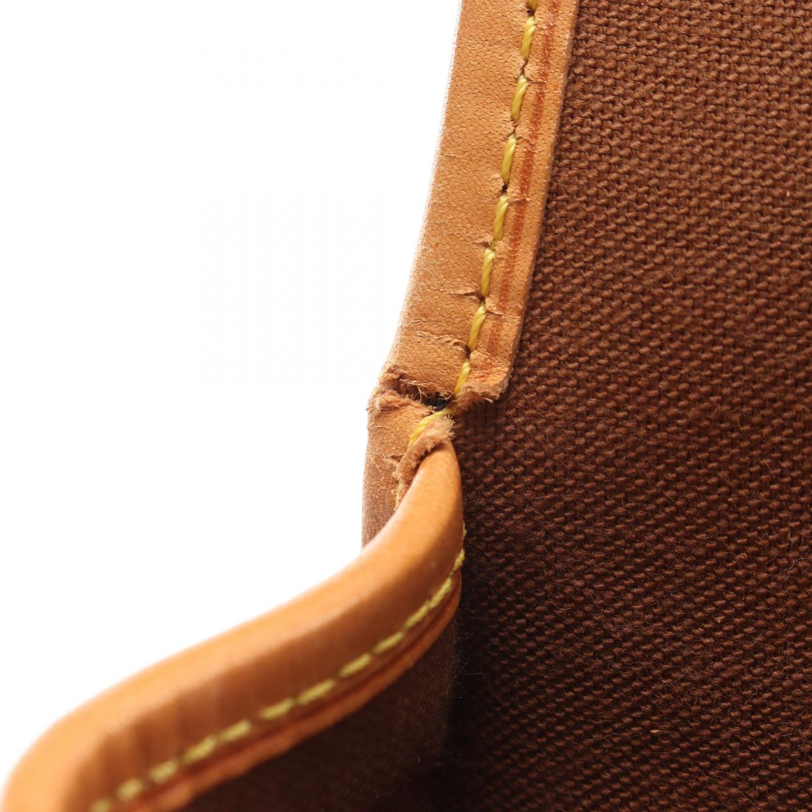 ルイ・ヴィトン LOUIS VUITTON ショルダーバッグ ジベシエールGM