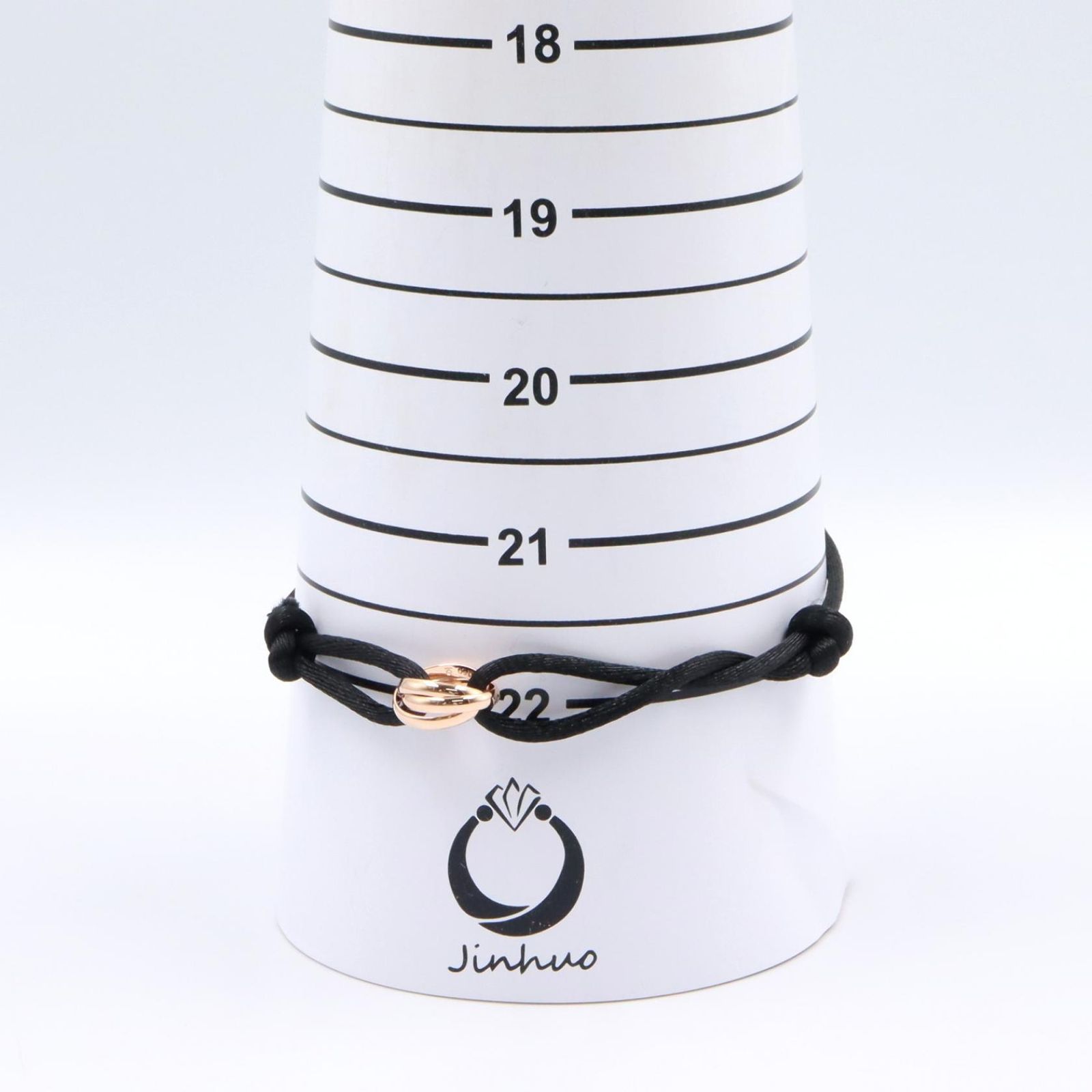 カルティエ CARTIER ブレスレット トリニティ コード ブレスレット 腕