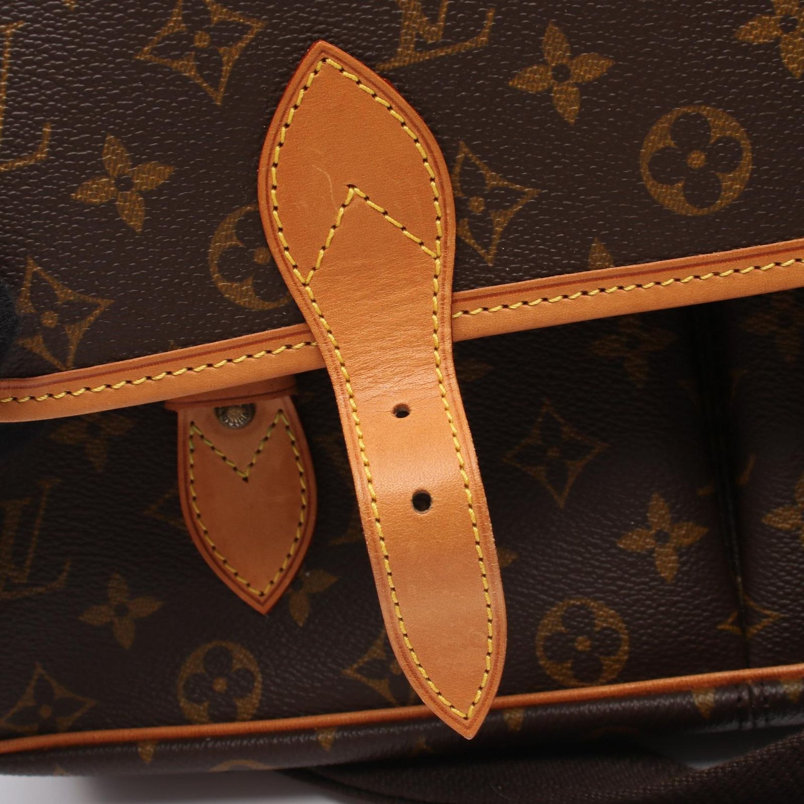 ルイ・ヴィトン LOUIS VUITTON ショルダーバッグ ジベシエールGM
