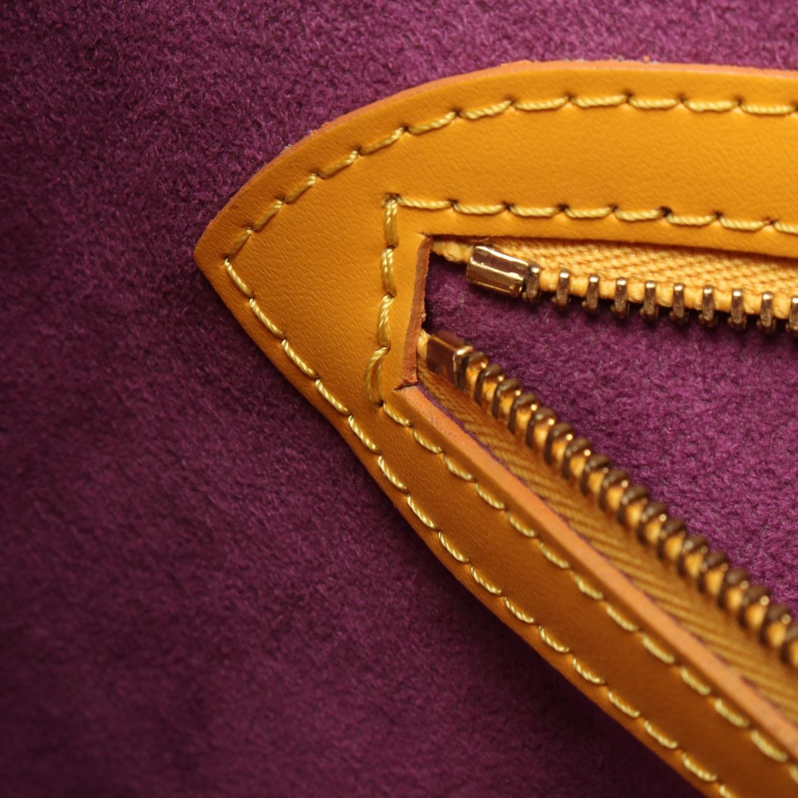 ルイ・ヴィトン LOUIS VUITTON ショルダーバッグ リュサック エピ 