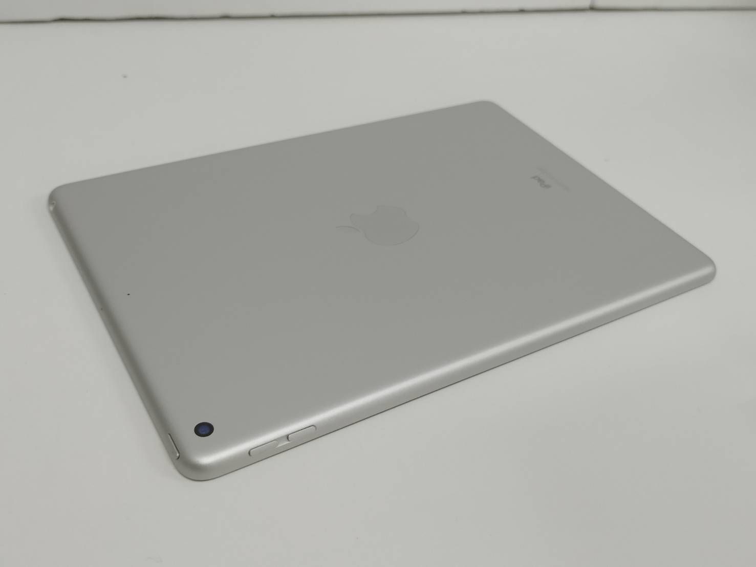 iPad 第9世代 64GB バッテリー81% 良品 - メルカリ