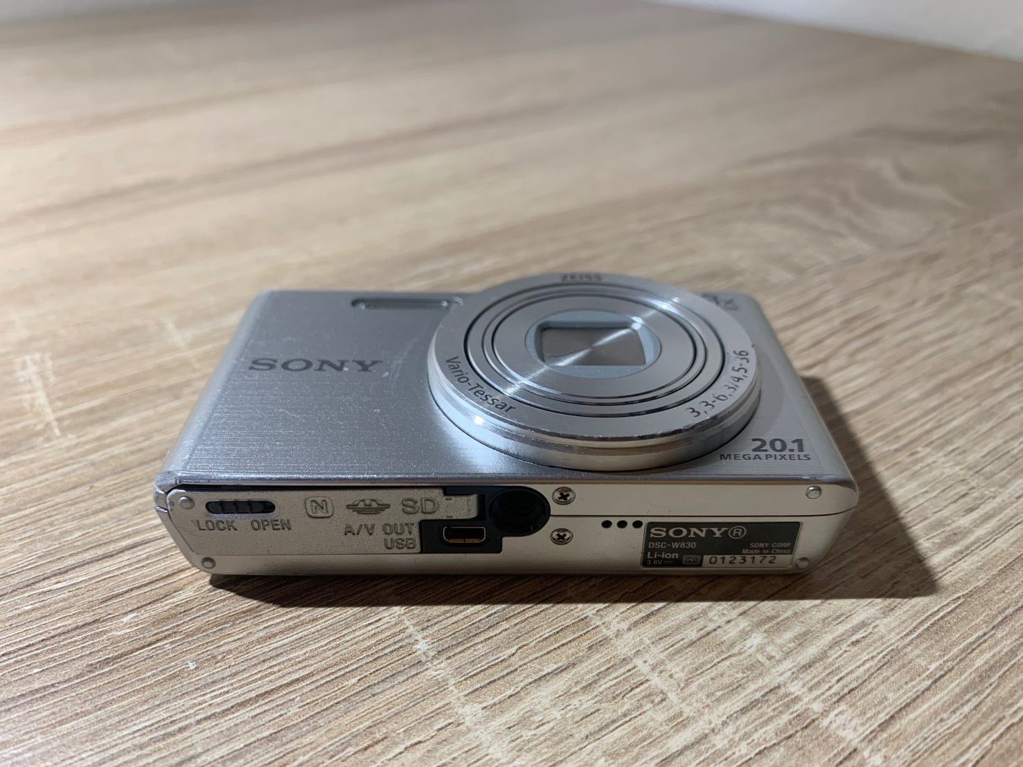 1220 Sony ソニー Cyber-shot DSC-W830 シルバー ジャンク品 デジカメ
