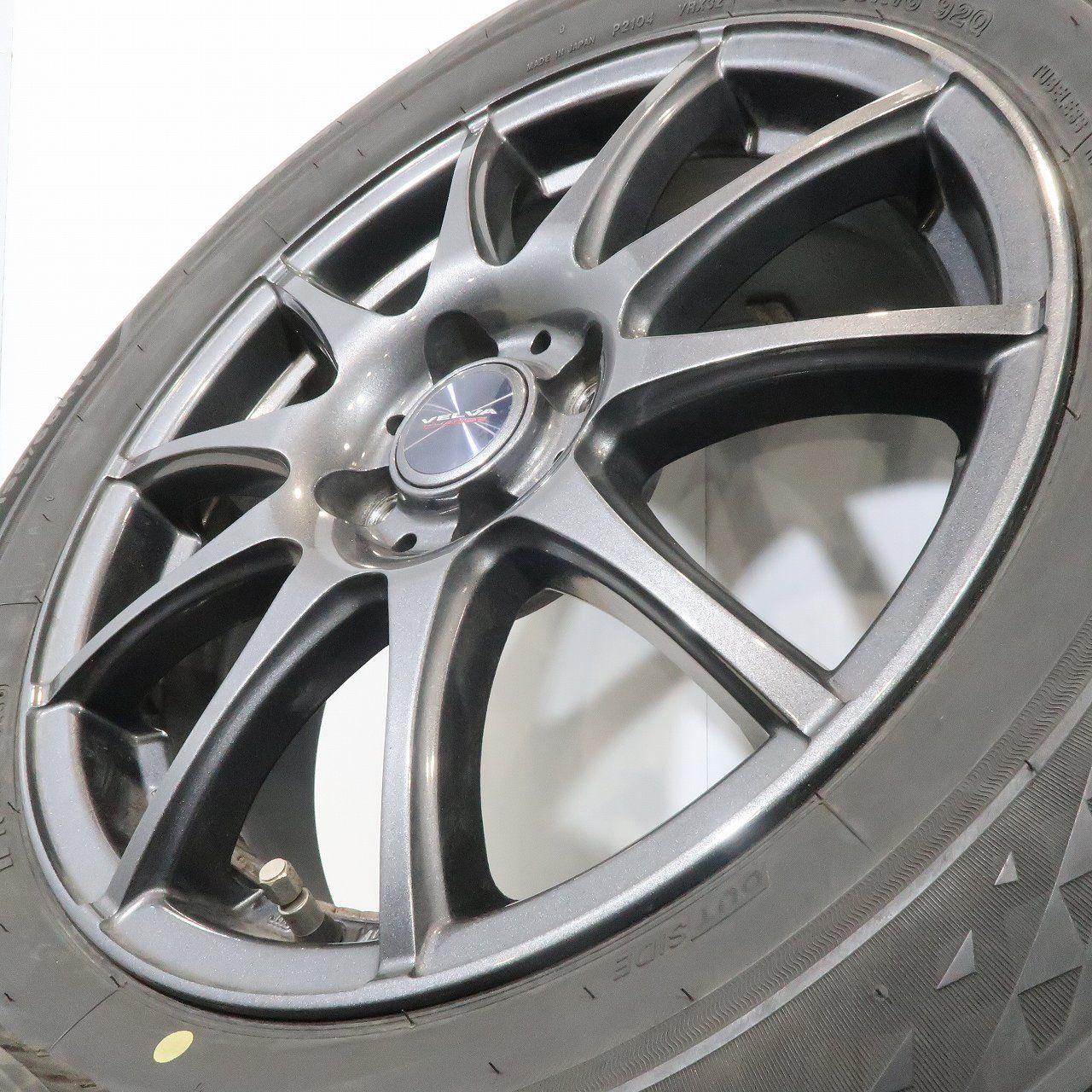 ライズ ロッキー 等 4本 社外 16インチ 6J +40 4H PCD100 スタッドレス 