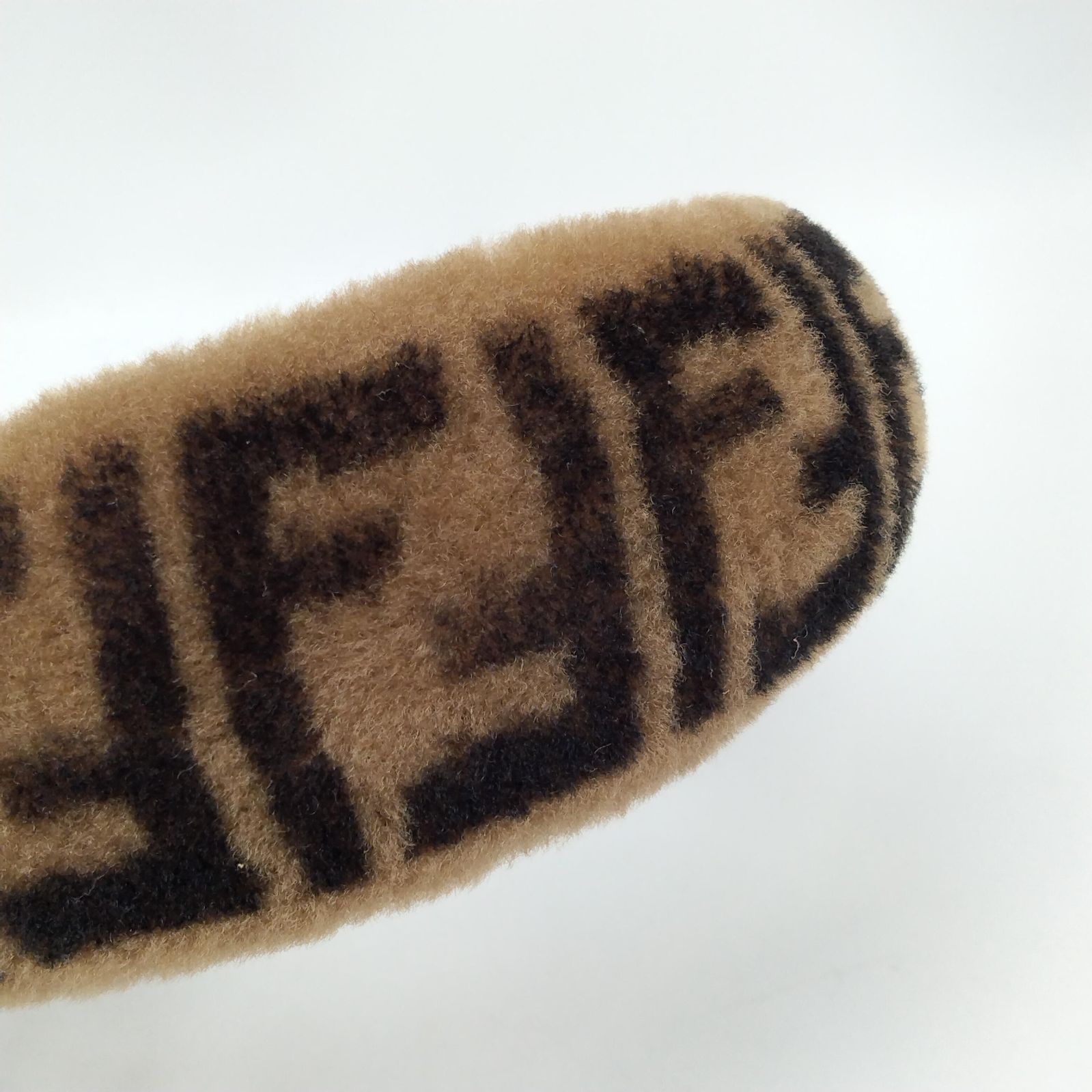 ✨️FENDI✨️フェンディ ズッカカチューシャ ブラウン もこもこ