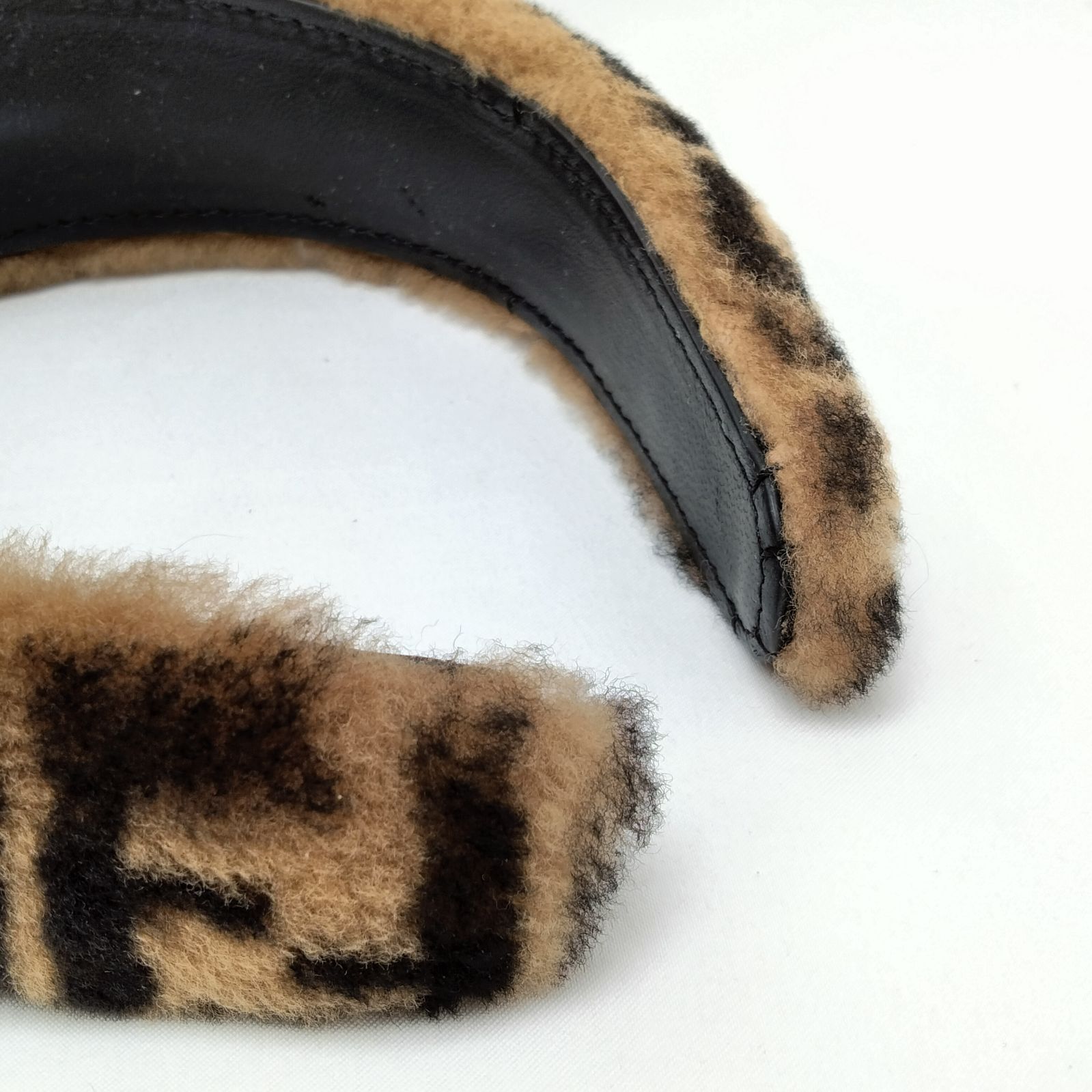 ✨️FENDI✨️フェンディ ズッカカチューシャ ブラウン もこもこ