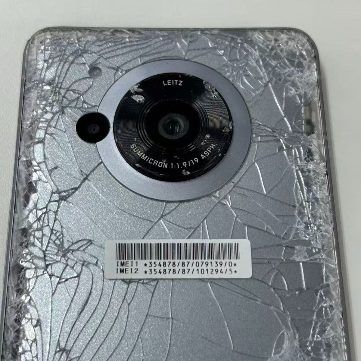 ジャンク品】AQUOS R7 256GB シルバー - メルカリ