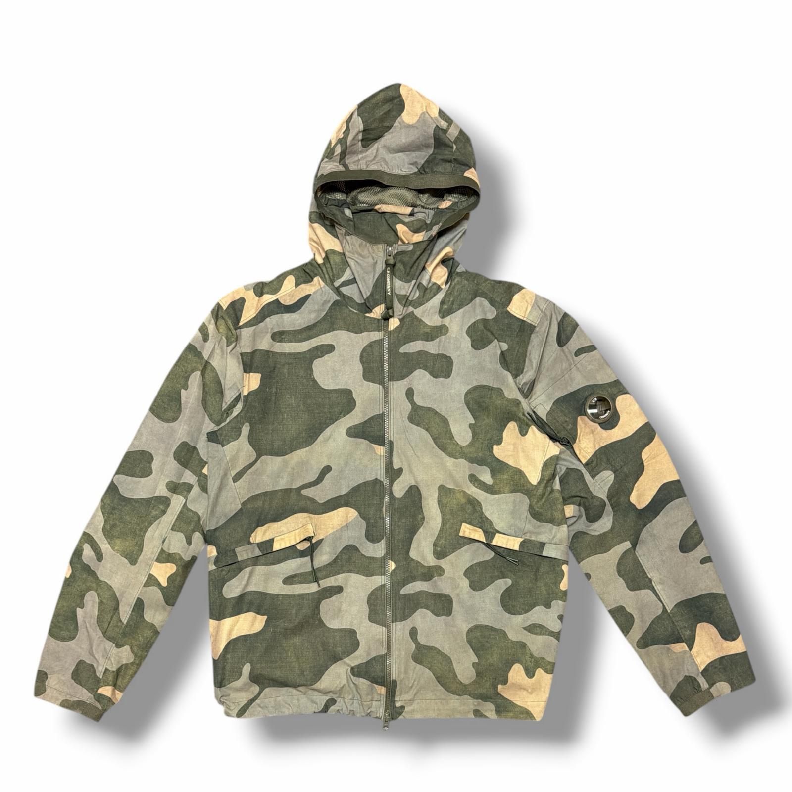 C.P.Company PRO-TEK LENS DETAIL CAMOUFLAGE SHORT JACKET