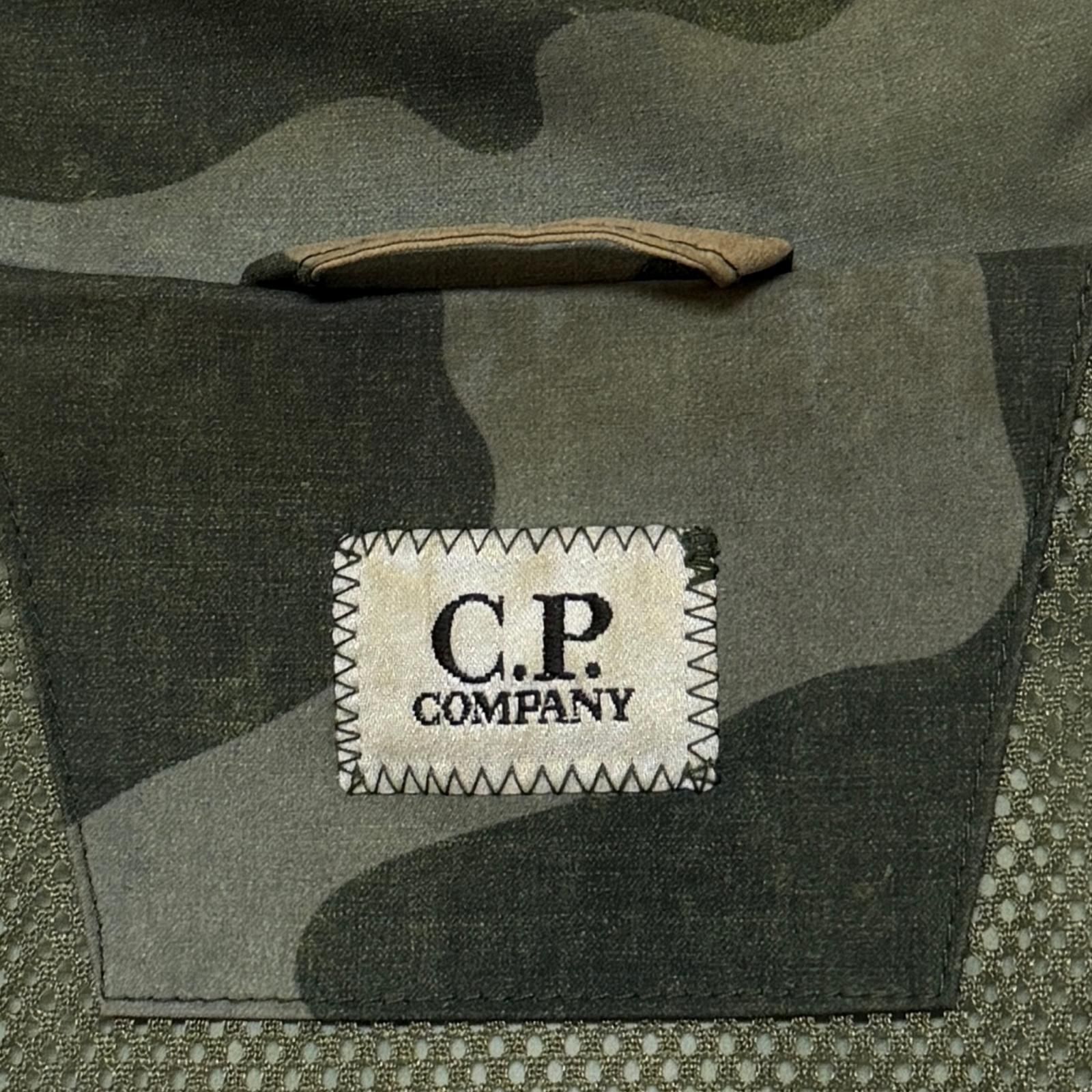 C.P.Company PRO-TEK LENS DETAIL CAMOUFLAGE SHORT JACKET