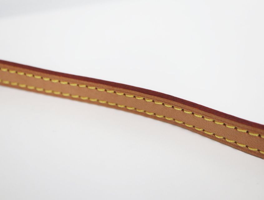 LOUIS VUITTON ブラウンレザーストラップ ルイヴィトン LOUIS VUITTON ショルダーストラップ ヌメ革 ロゴ レザー