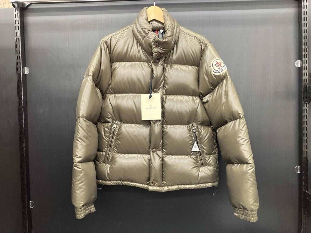 ダウンジャケット カーキ MONCLER 【品番】COUL.253 ダウンジャケット