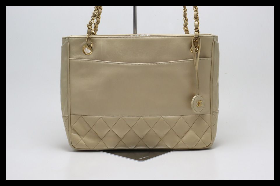 □CHANEL 1番台 マトラッセ GD金具 レザー チェーントートバッグ