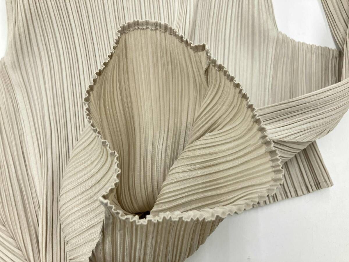 ISSEY MIYAKE イッセイミヤケ/PLEATS PLEASE/プリーツハイネック長袖