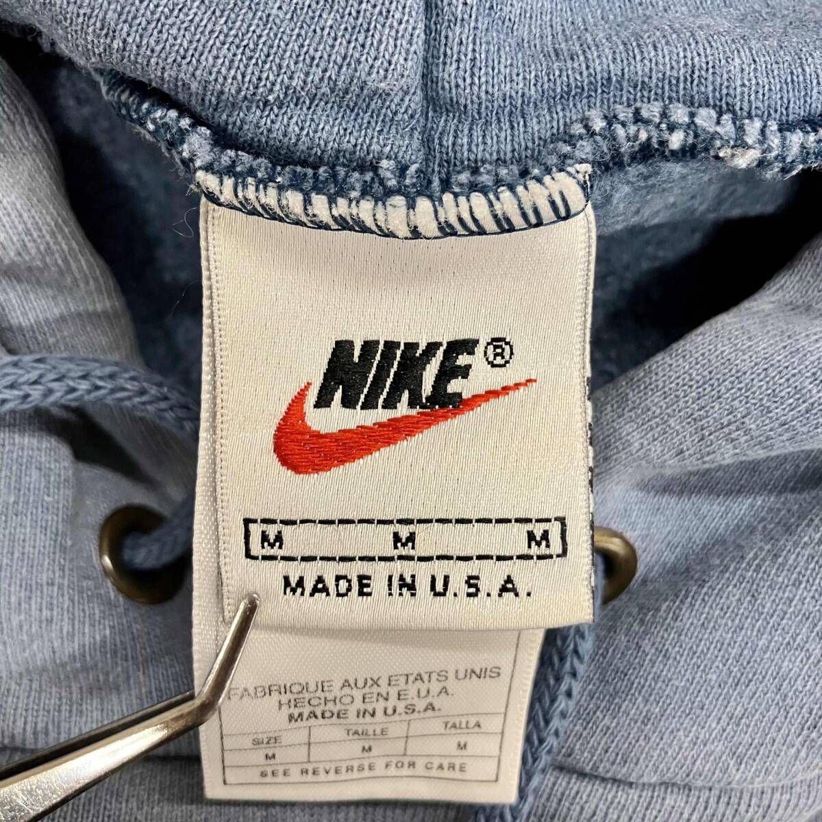 90s nike フーディー usa 白タグ 短丈 フェード 黒 刺繍 パーカー NIKE / ナイキ パーカー フーディー ロゴ刺繍 白タグ 水色 フェード M