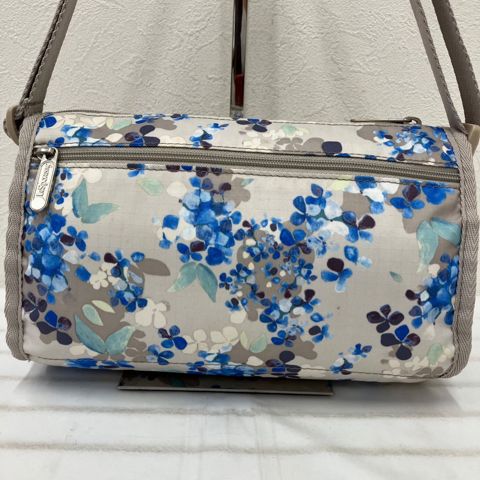 3611 LeSportsac レスポートサック ワンショルダーバック 肩がけ 斜め 