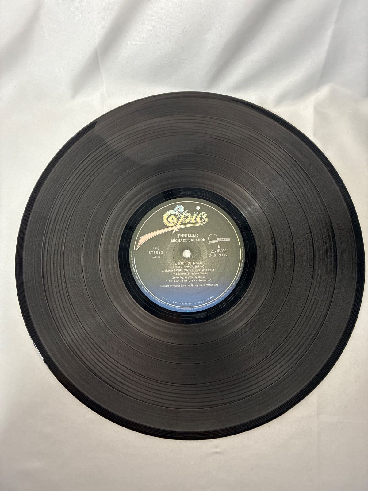 レコード LP マイケル・ジャクソン スリラー 25-3P-399 - メルカリ