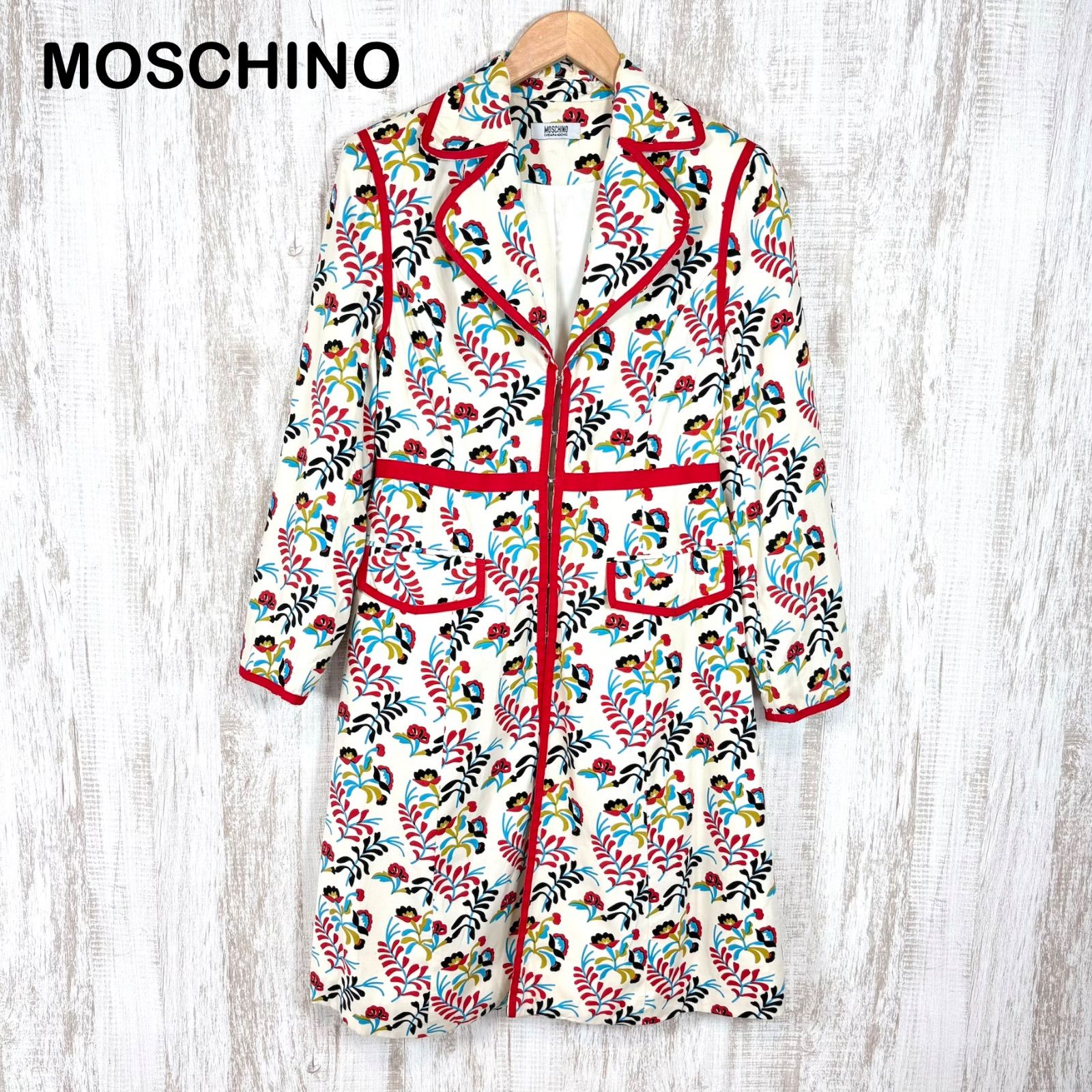 美品　モスキーノ　コート　MOSCHINO　ベルベット　刺しゅう　花柄モチーフ MOSCHINO モスキーノ 花柄 総柄 ロングジャケット コート ホワイト