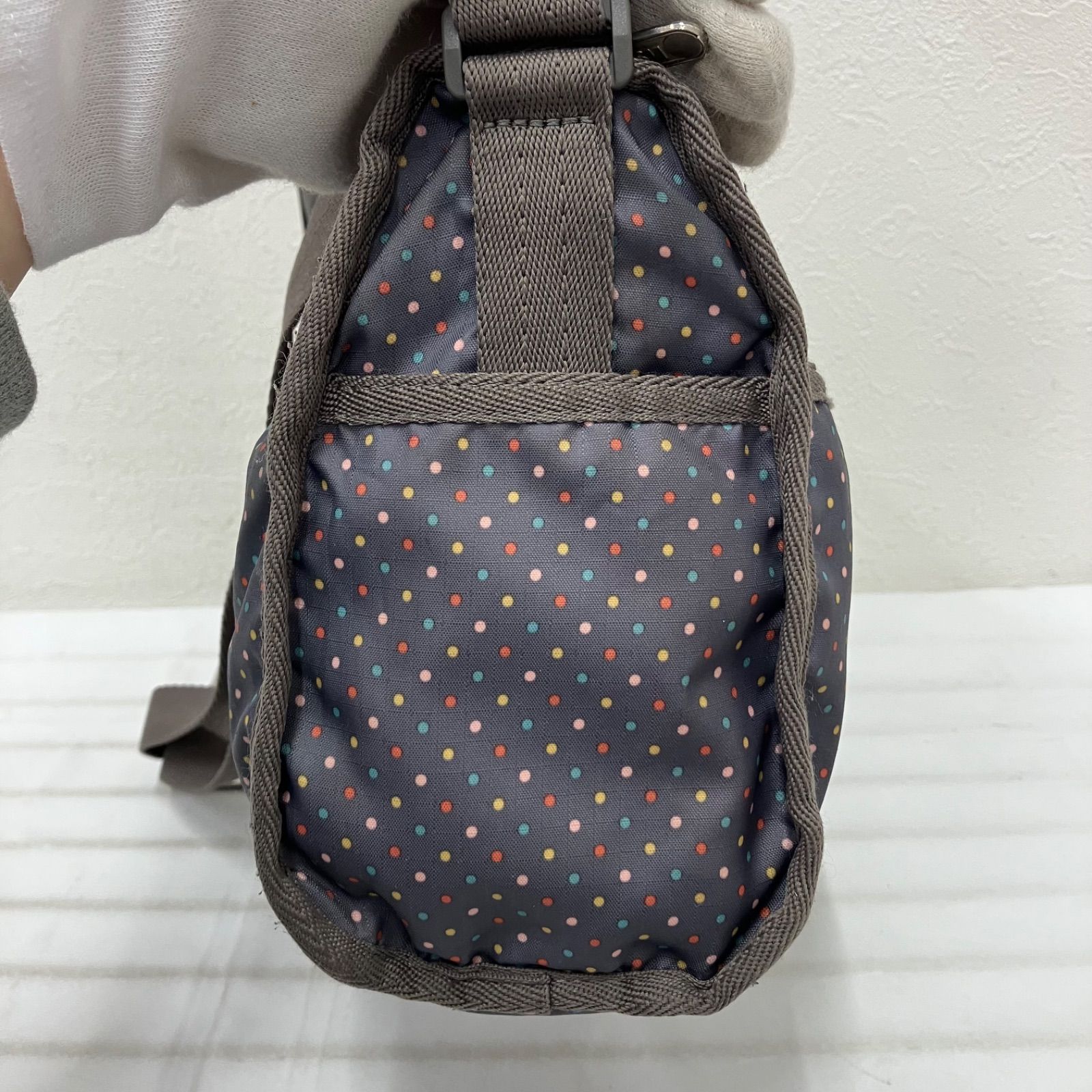 3928 LeSportsac レスポートサック ショルダーバッグ 肩がけ 斜めがけ 