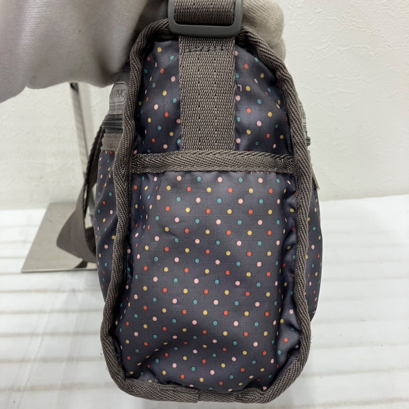 3928 LeSportsac レスポートサック ショルダーバッグ 肩がけ 斜めがけ 
