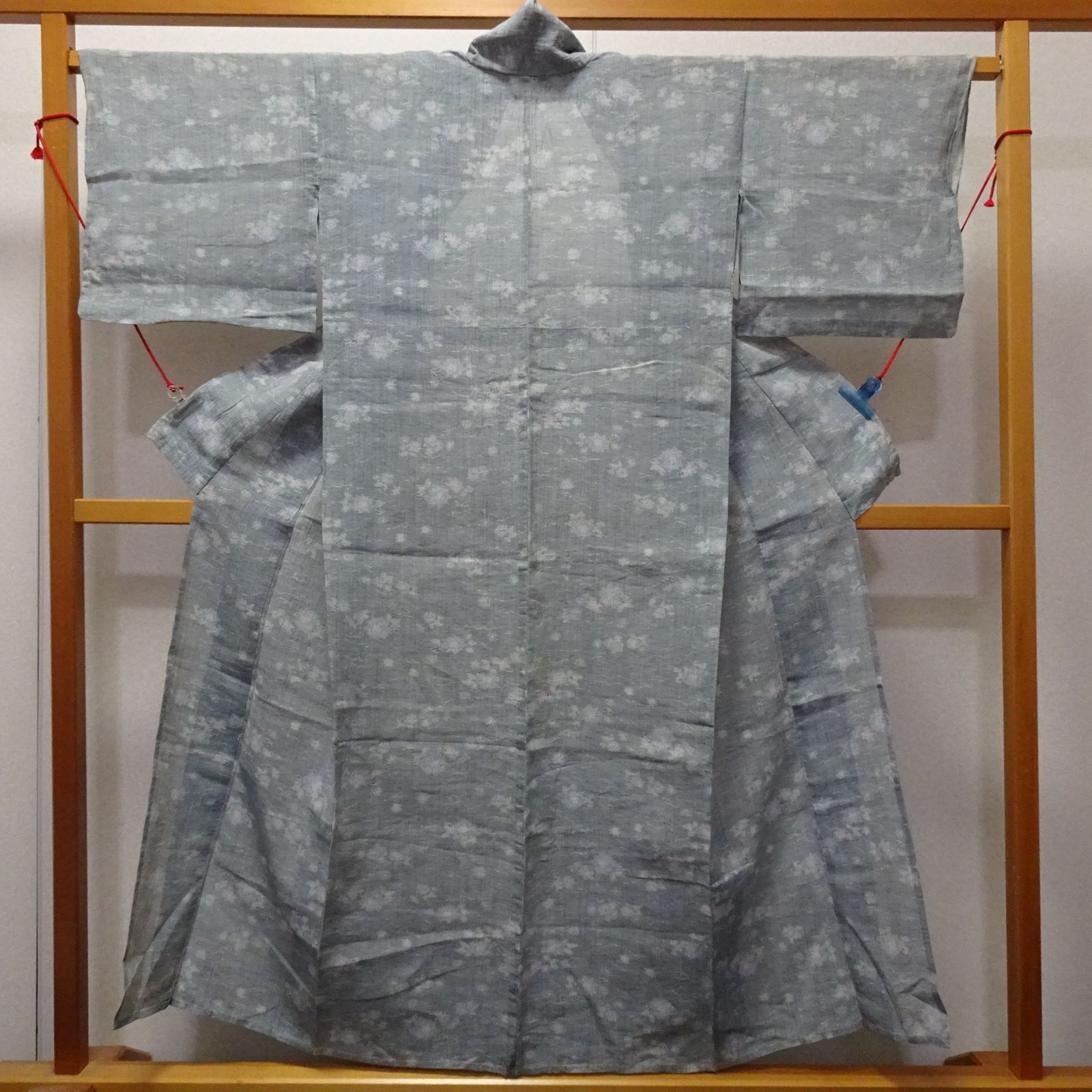 花柄小千谷縮着物 中古 本麻 小千谷縮 着物 花【232665】 - メルカリ