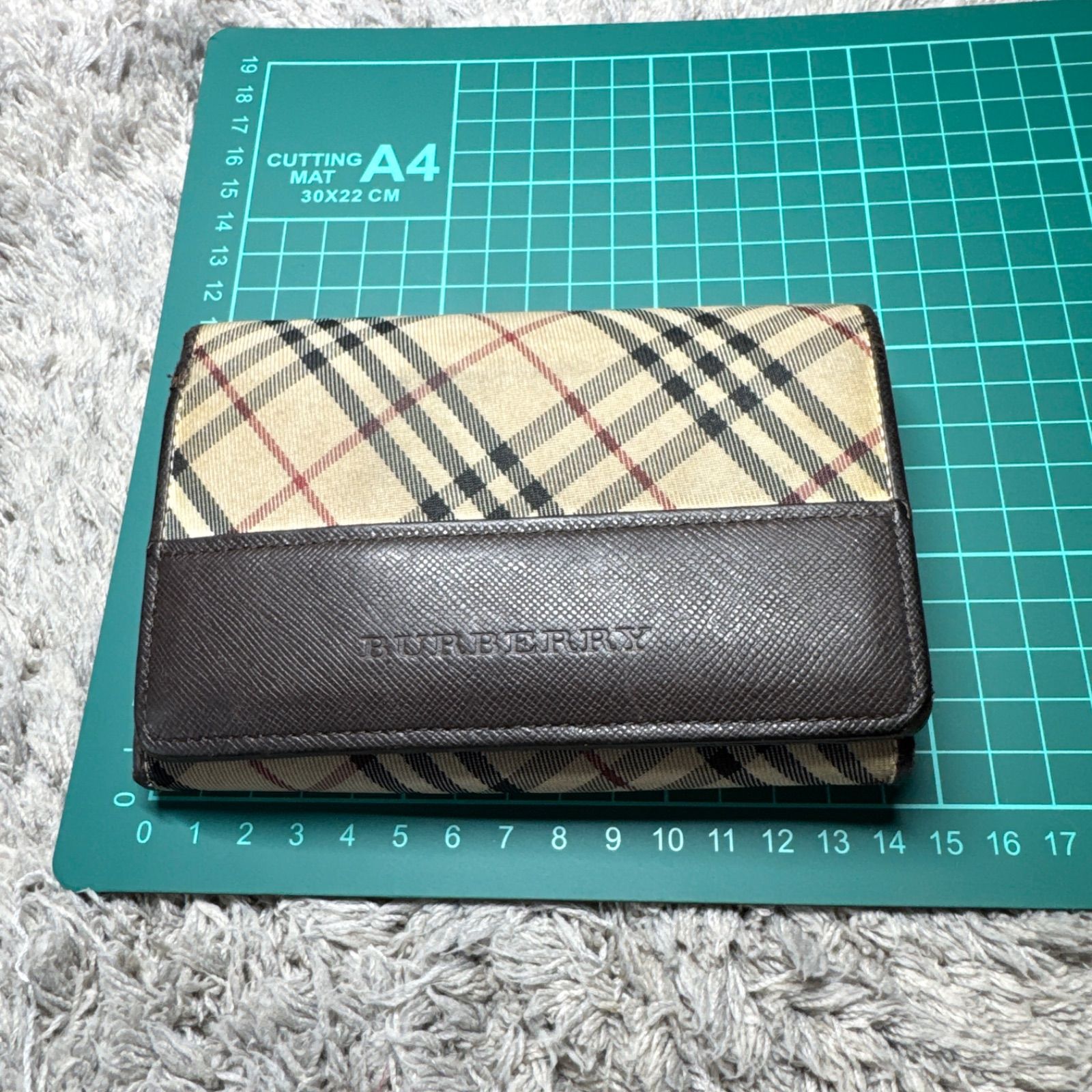 BURBERRY バーバリー 二つ折り財布 レザー ノバチェック - メルカリ