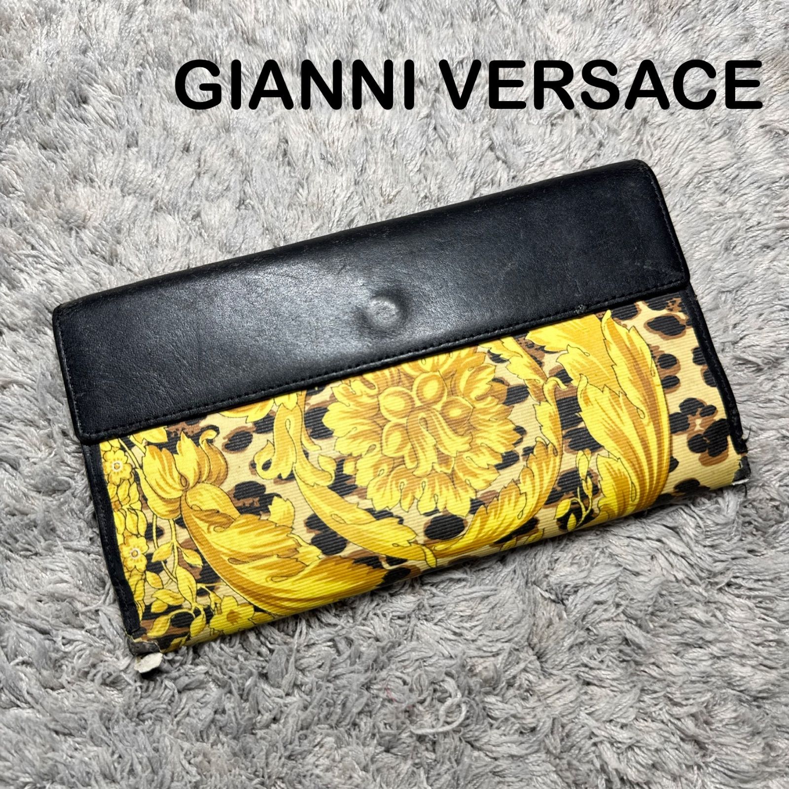 GIANNI VERSACE ベルサーチ 長財布 レザー ブラック×イエロー系 - メルカリ